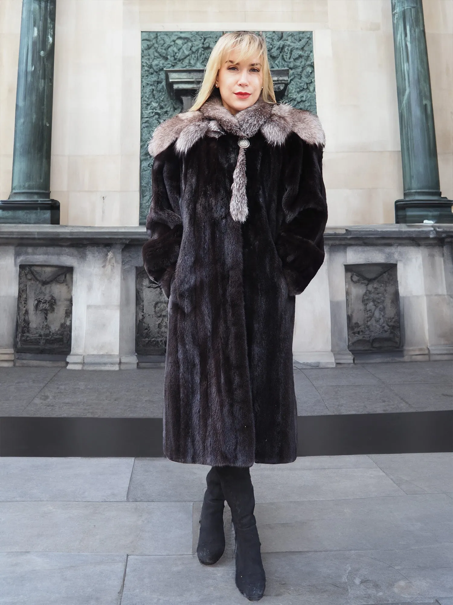 American Legened Black Mink Coat With Indigo Fox Cape Collar M/L