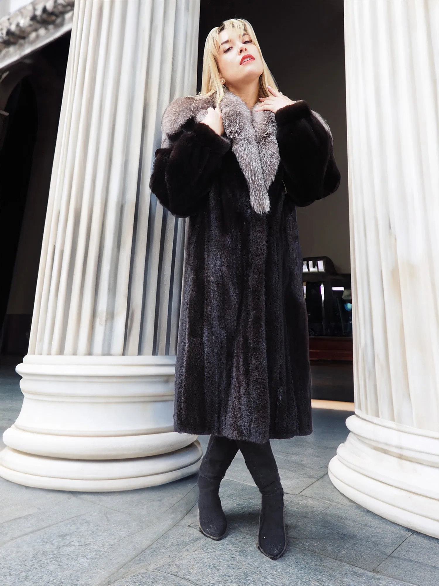 American Legened Black Mink Coat With Indigo Fox Cape Collar M/L