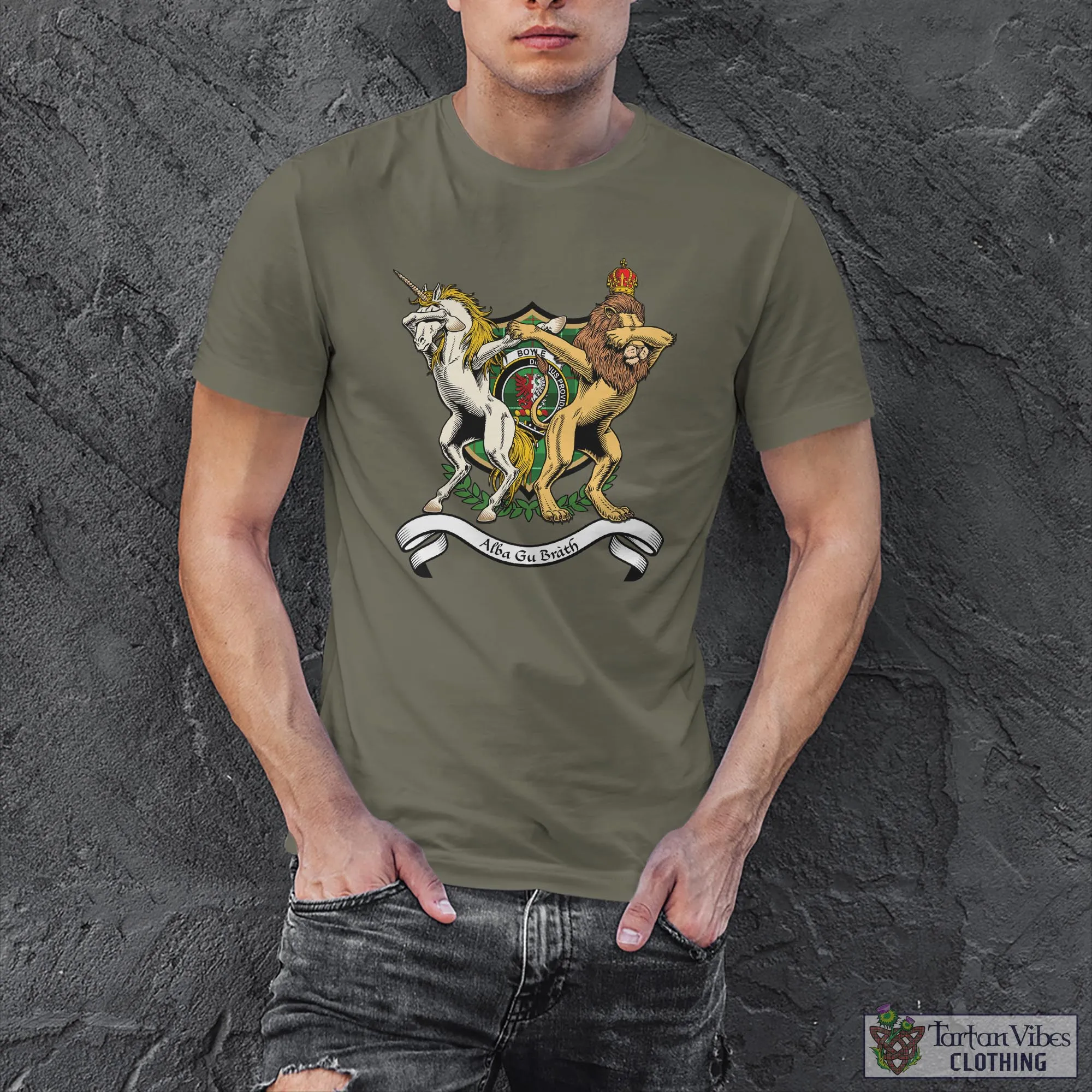 Boyle Family Crest Cotton Men's T-Shirt with Scotland Royal Coat Of Arm Funny Style