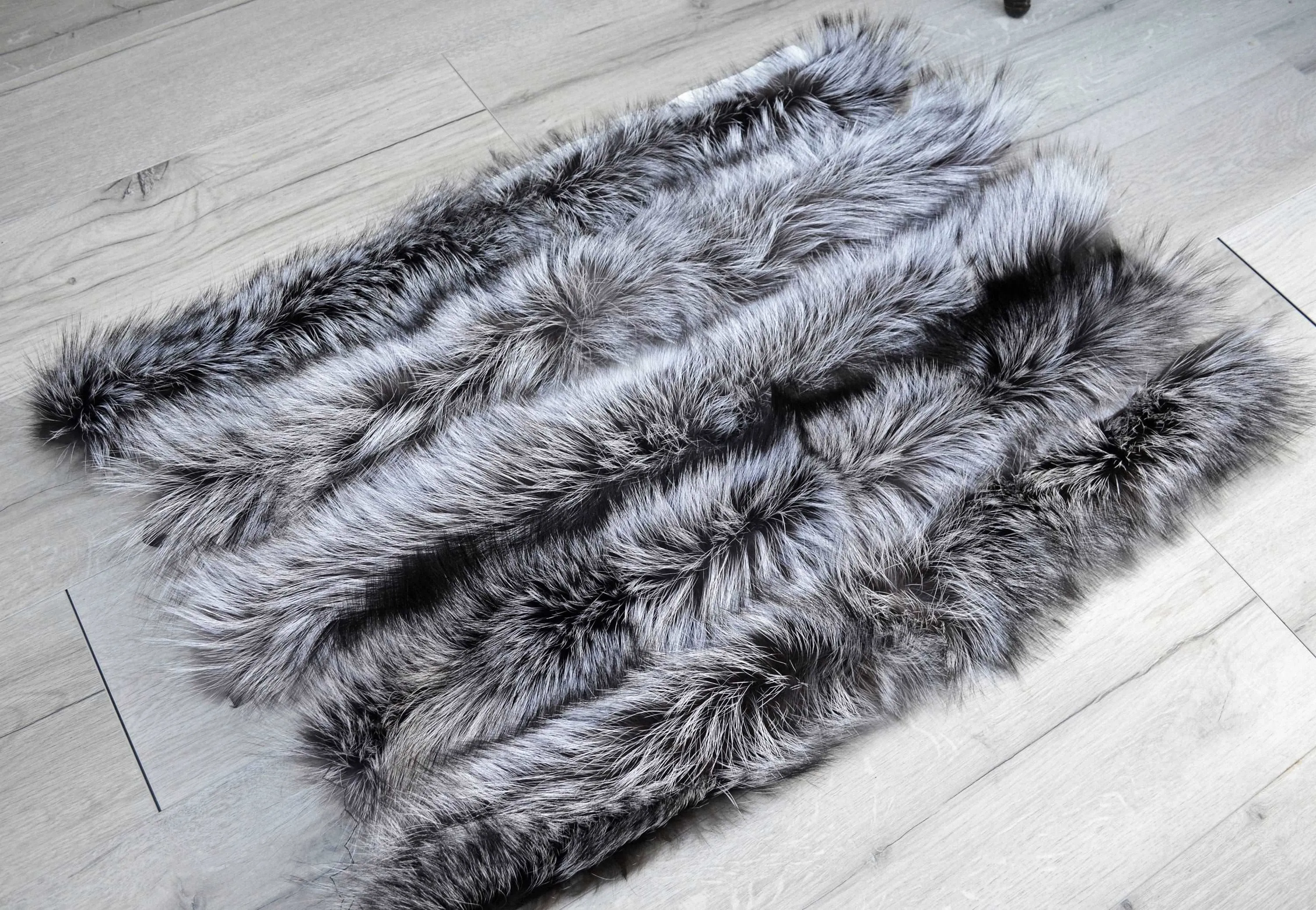 BY ORDER, Real Silver Fox Fur Trim Hood, Large Fur collar trim, Fox Fur Collar, Fur Scarf, Fur Ruff, Fox Fur Hood, Fox Fur, Stripes