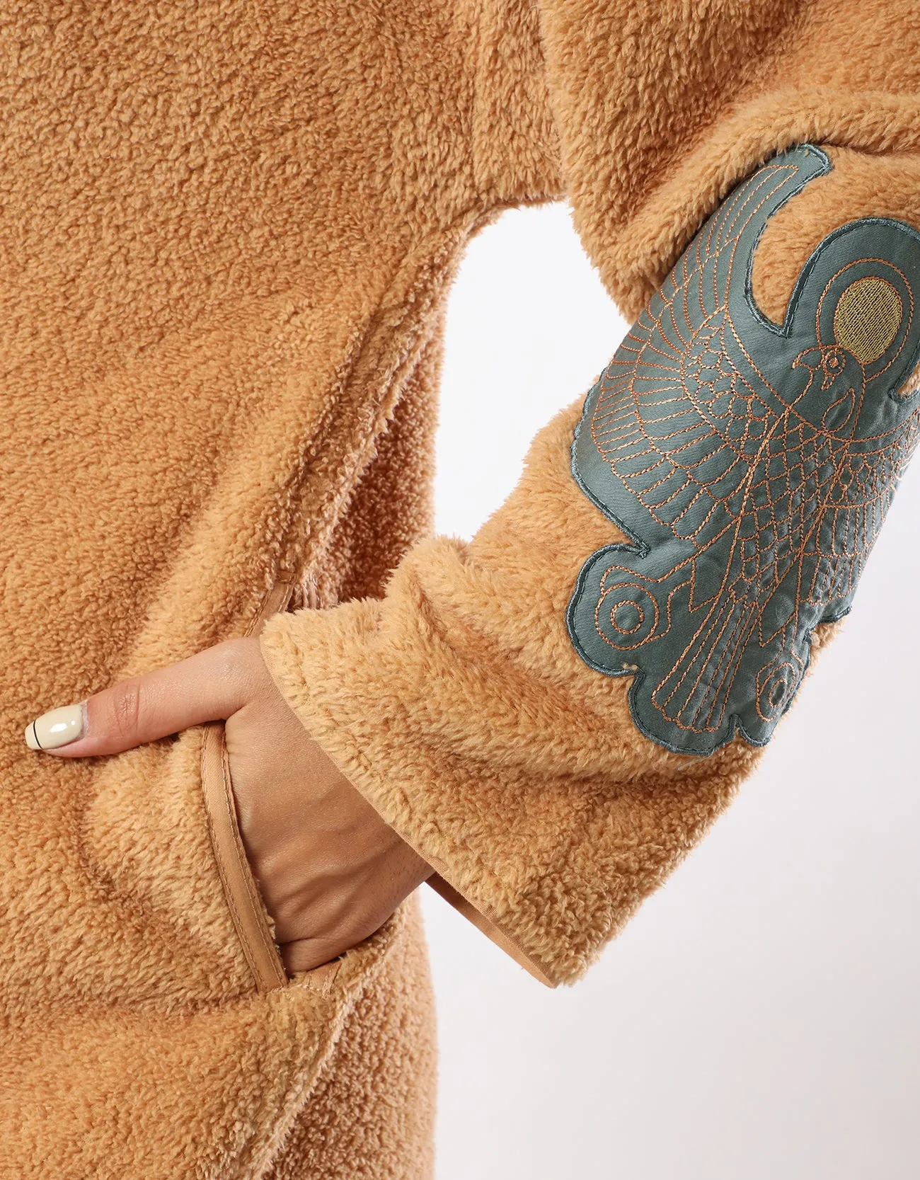 Embroidery hooded fur coat