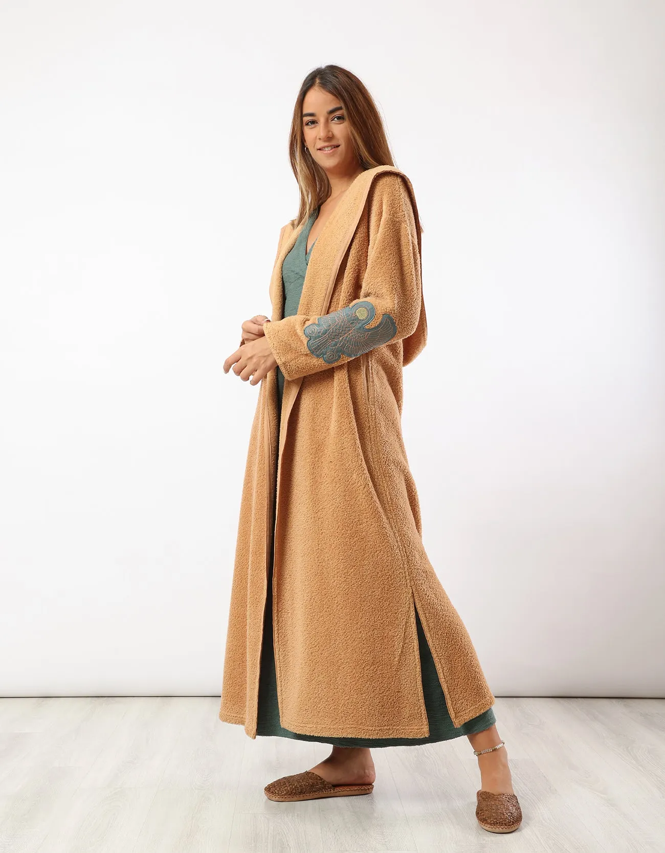 Embroidery hooded fur coat