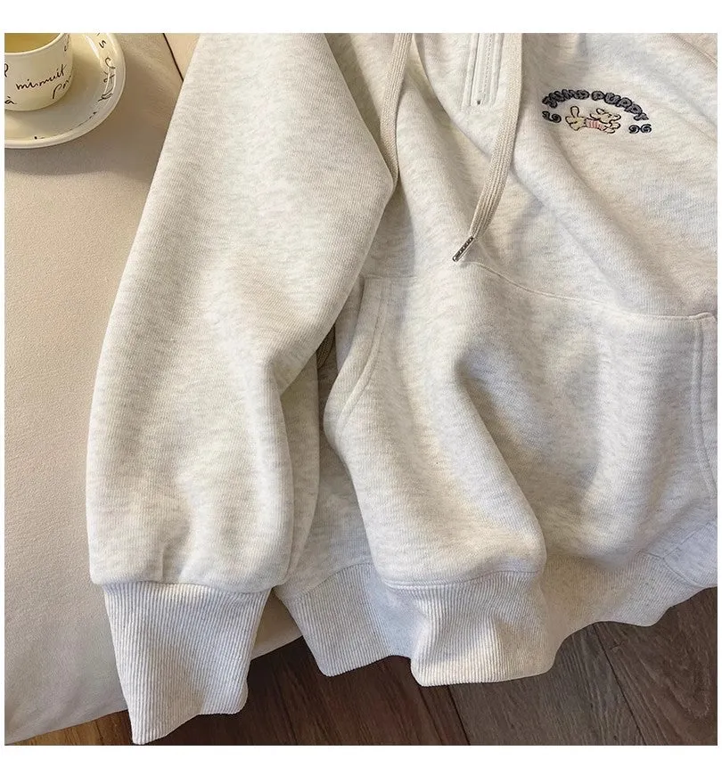 Fashionable cartoon embroidered hooded sweatshirt for women      S4934