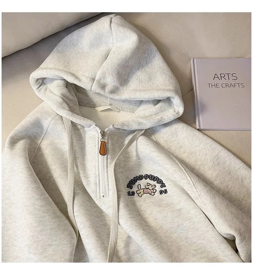 Fashionable cartoon embroidered hooded sweatshirt for women      S4934