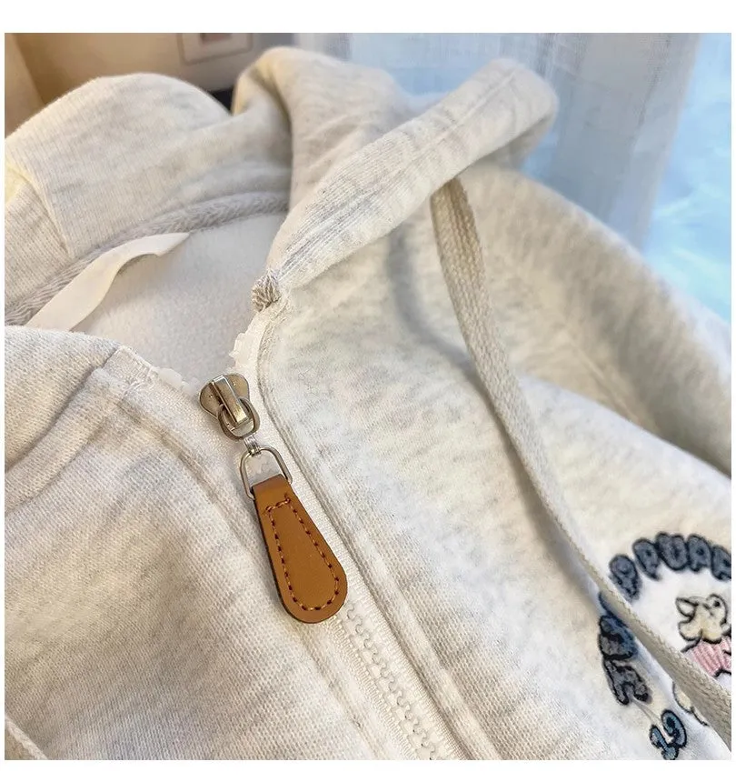 Fashionable cartoon embroidered hooded sweatshirt for women      S4934