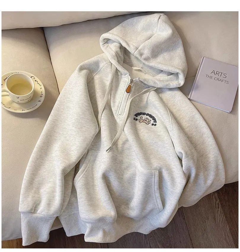 Fashionable cartoon embroidered hooded sweatshirt for women      S4934