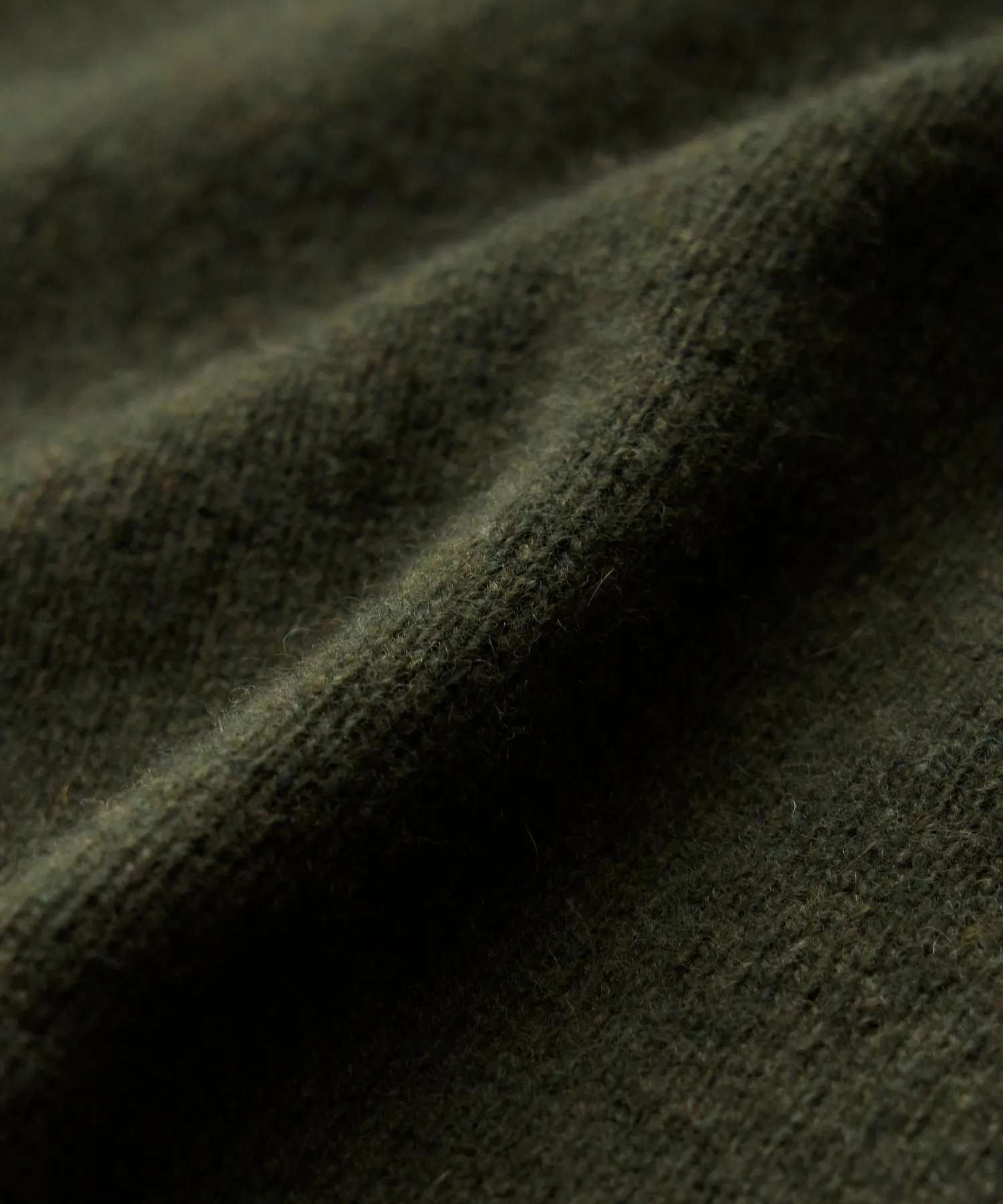 Nomad Cashmere Crewneck in Olive