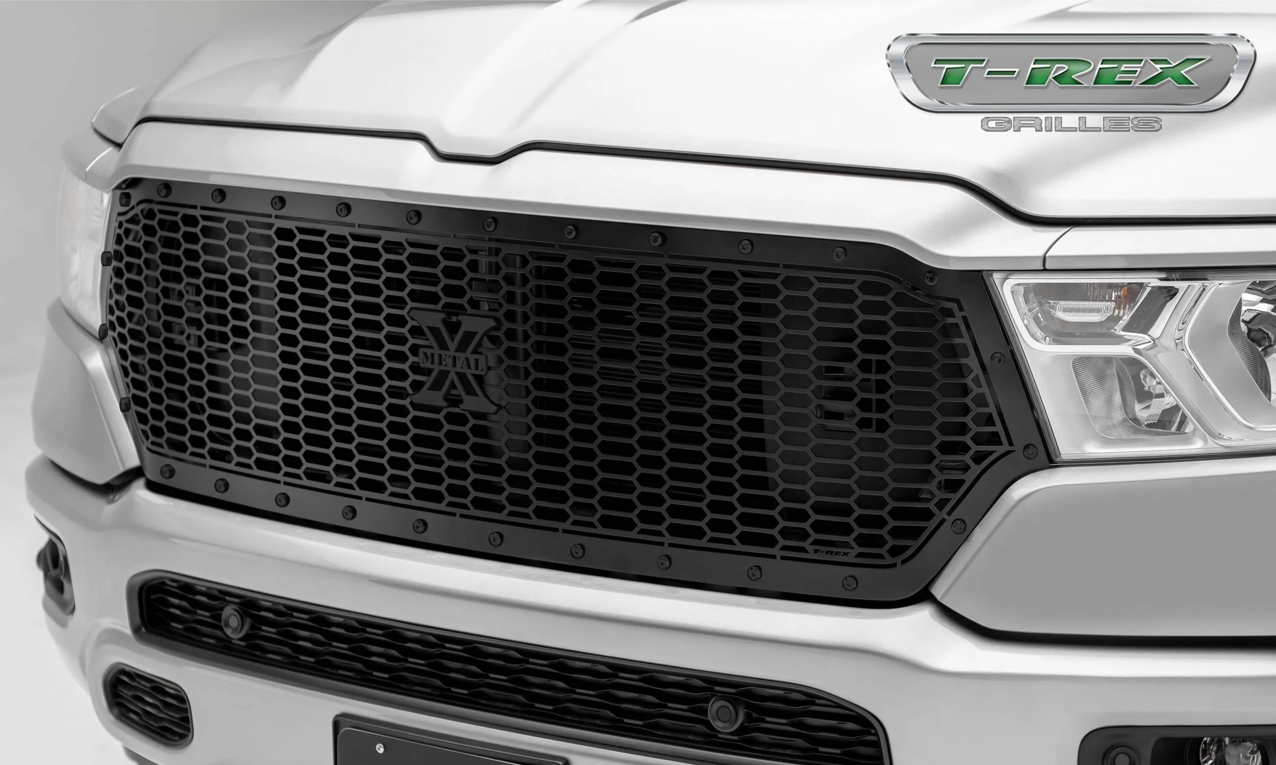 T-REX Stealth Laser X 1 Piece Grilles - Powdercoat - 2019 Ram 1500